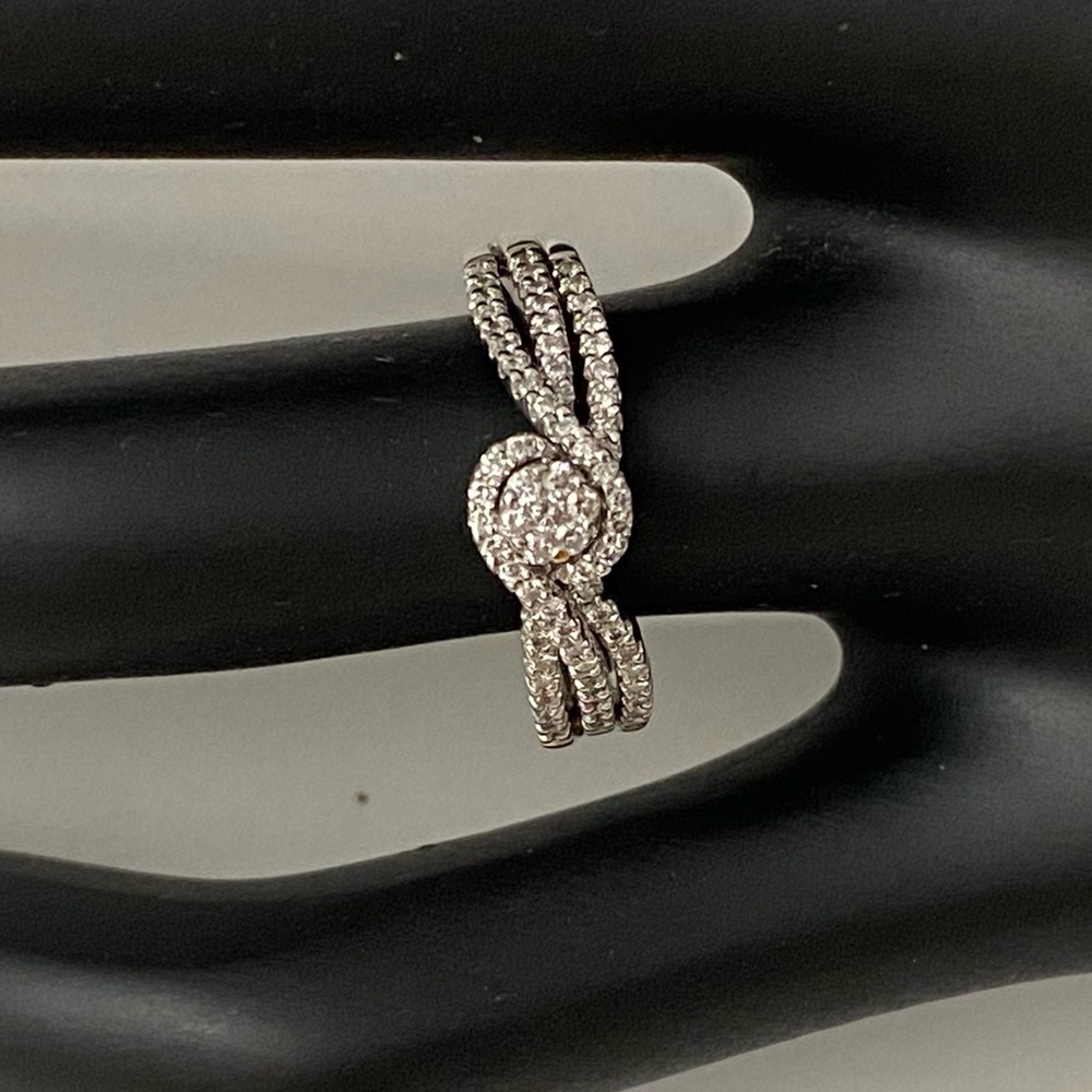 14k Solid Gold Diamond Wedding / Proposal Ring - image 1